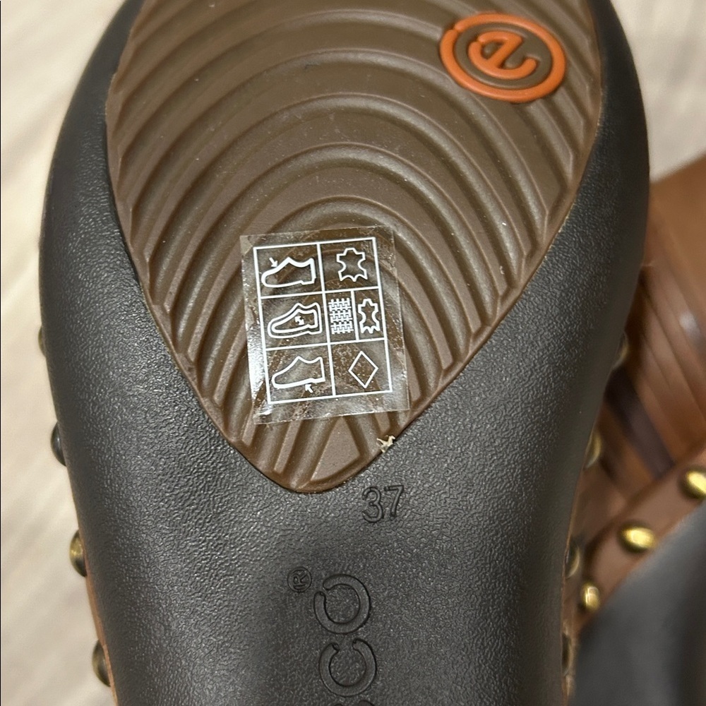Ecco Leather Studded Slip On Size 6 EU 37 Mules Clogs Chunky Strap Boho Brown - Picture 7 of 8